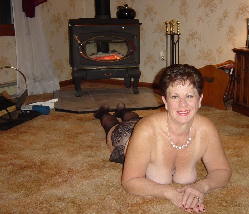 Красивые пожилые дамы на эротических снимках. Фото с голыми пожилыми дамами