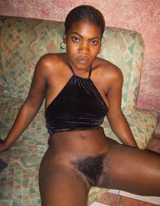 Гаитянка с волосастой пиздой - фото #8
