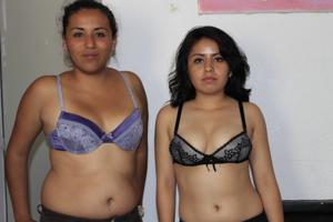 Две мексиканки топлесс - фото #2