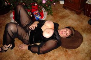 Толстая милфа позирует голой и в эротичном белье - фото #69