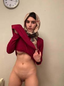 Молодая арабка в Германии хочет секса - фото #21
