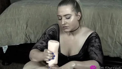 Je me suis bien branlé avec une chatte artificielle